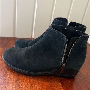 Sorel Black Suede Ankle Boots